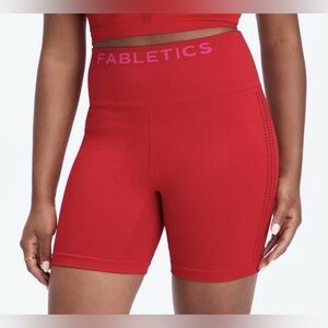 NWT Fabletics Sync Seamless High-Waisted 6'' Short Cherry Red XS